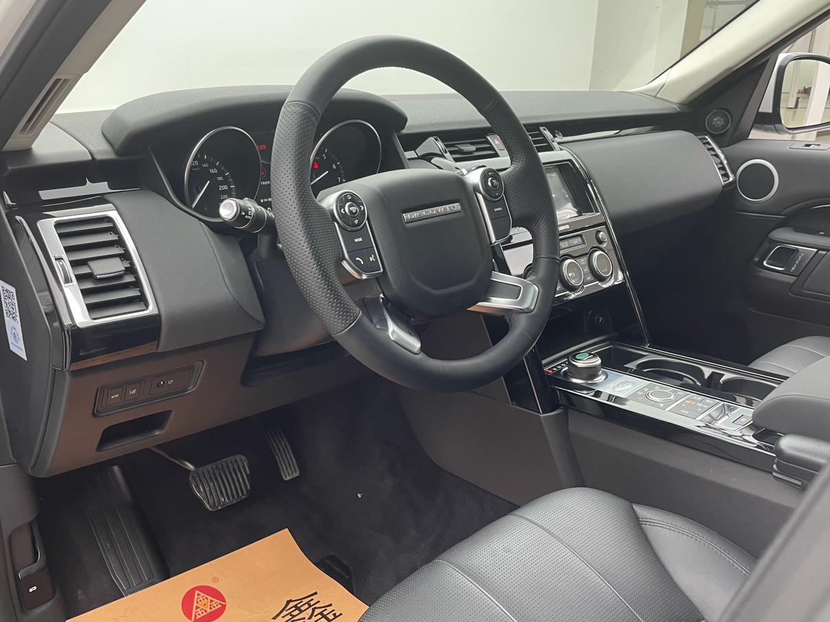 Land Rover Discovery 2018 thumb 6