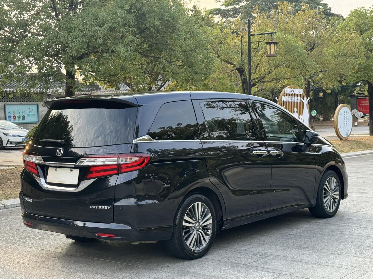Honda Odyssey 2019 thumb 4
