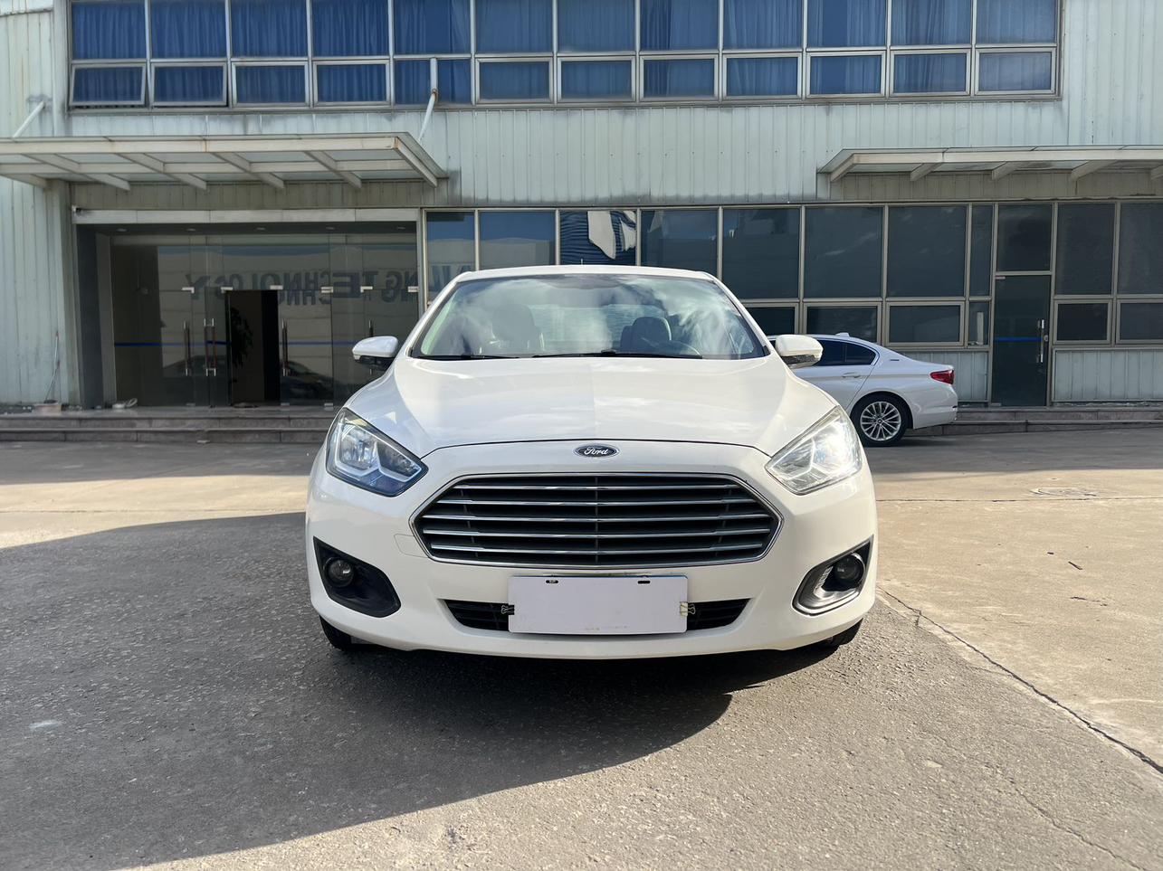 Ford Focus 2017 thumb 9
