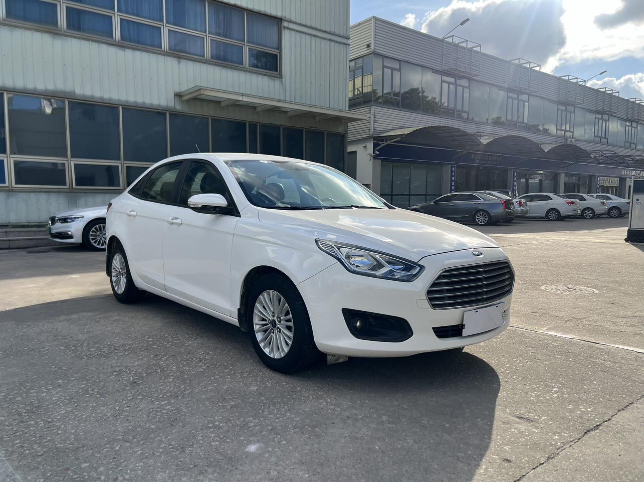 Ford Focus 2017 thumb 10
