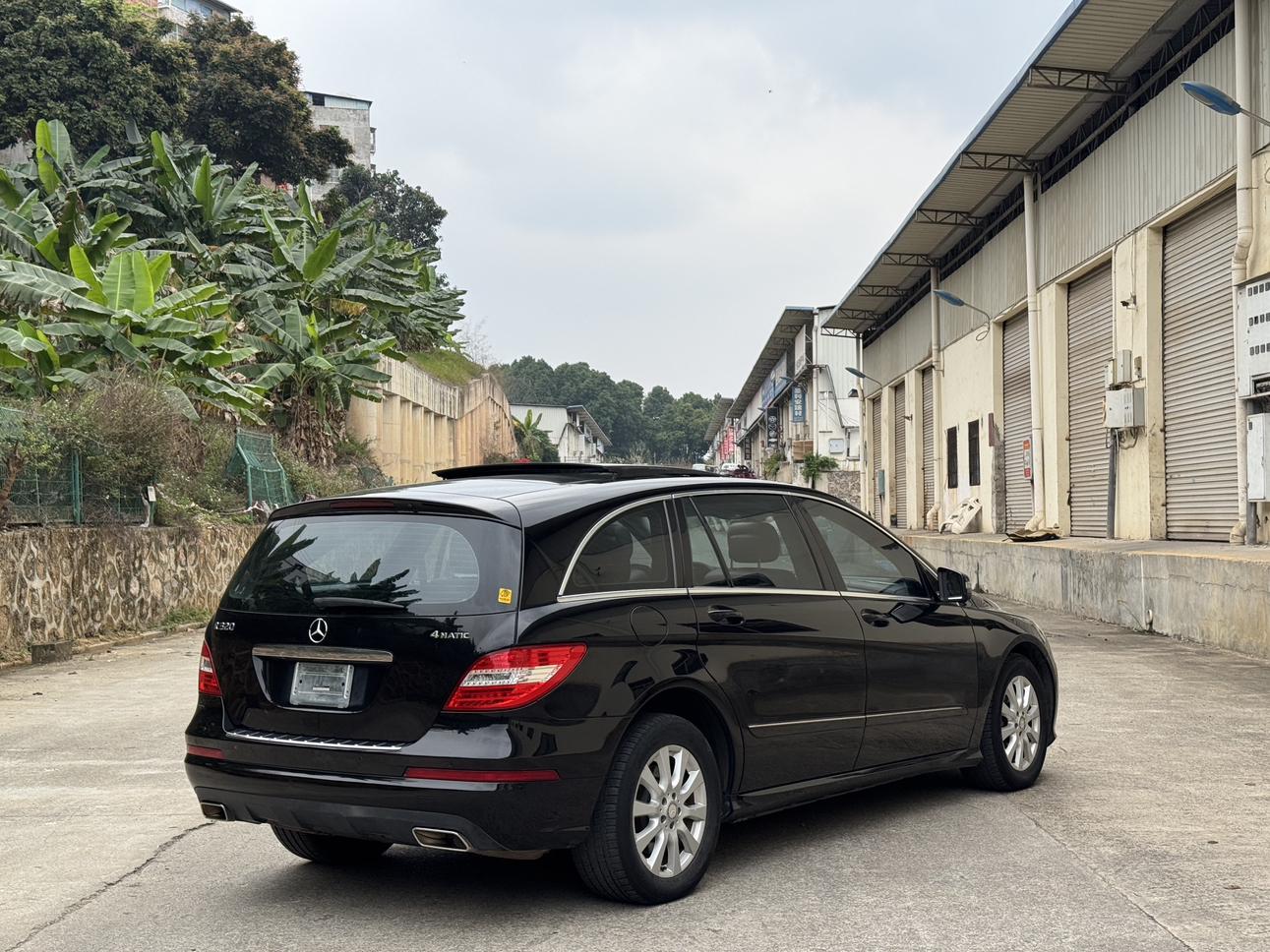 Mercedes-Benz R-Class 2015 thumb 5