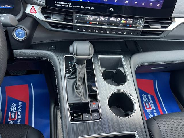 Toyota Sienna 2024 thumb 5