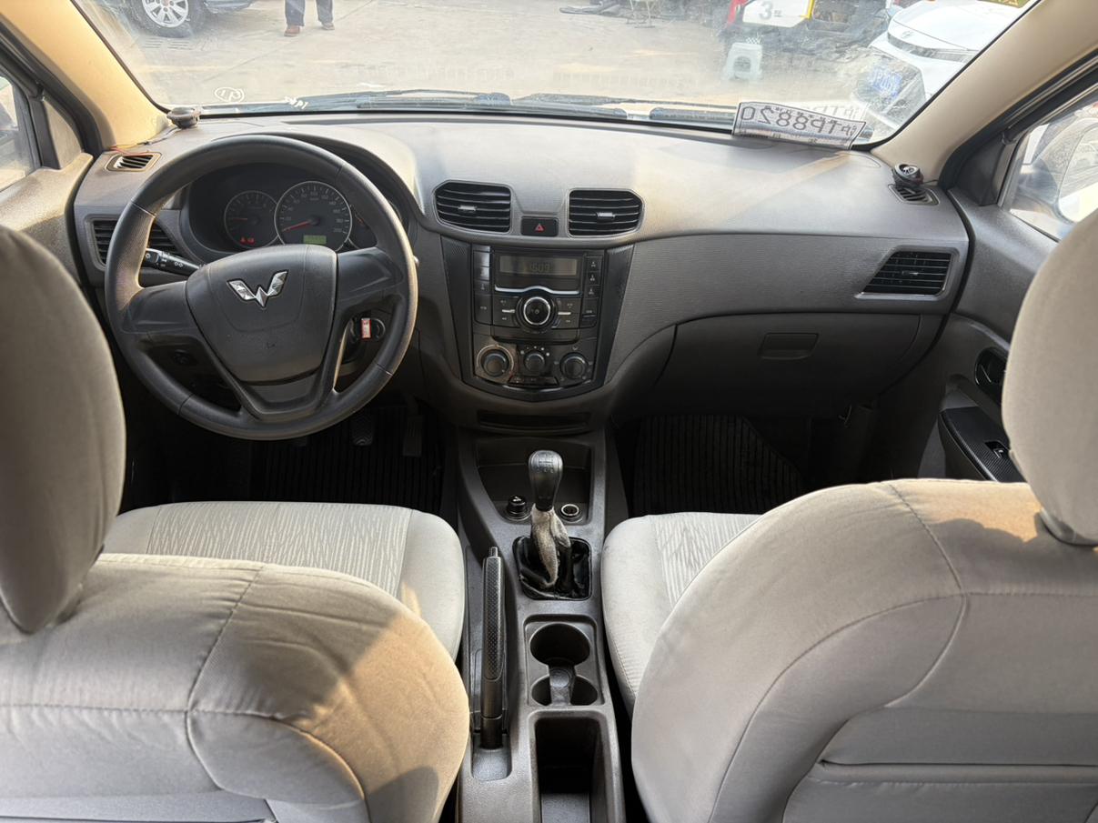 Wuling Hong Guang 2018 thumb 6