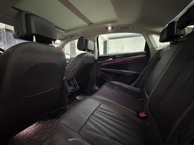 Volkswagen Passat 2023 thumb 5