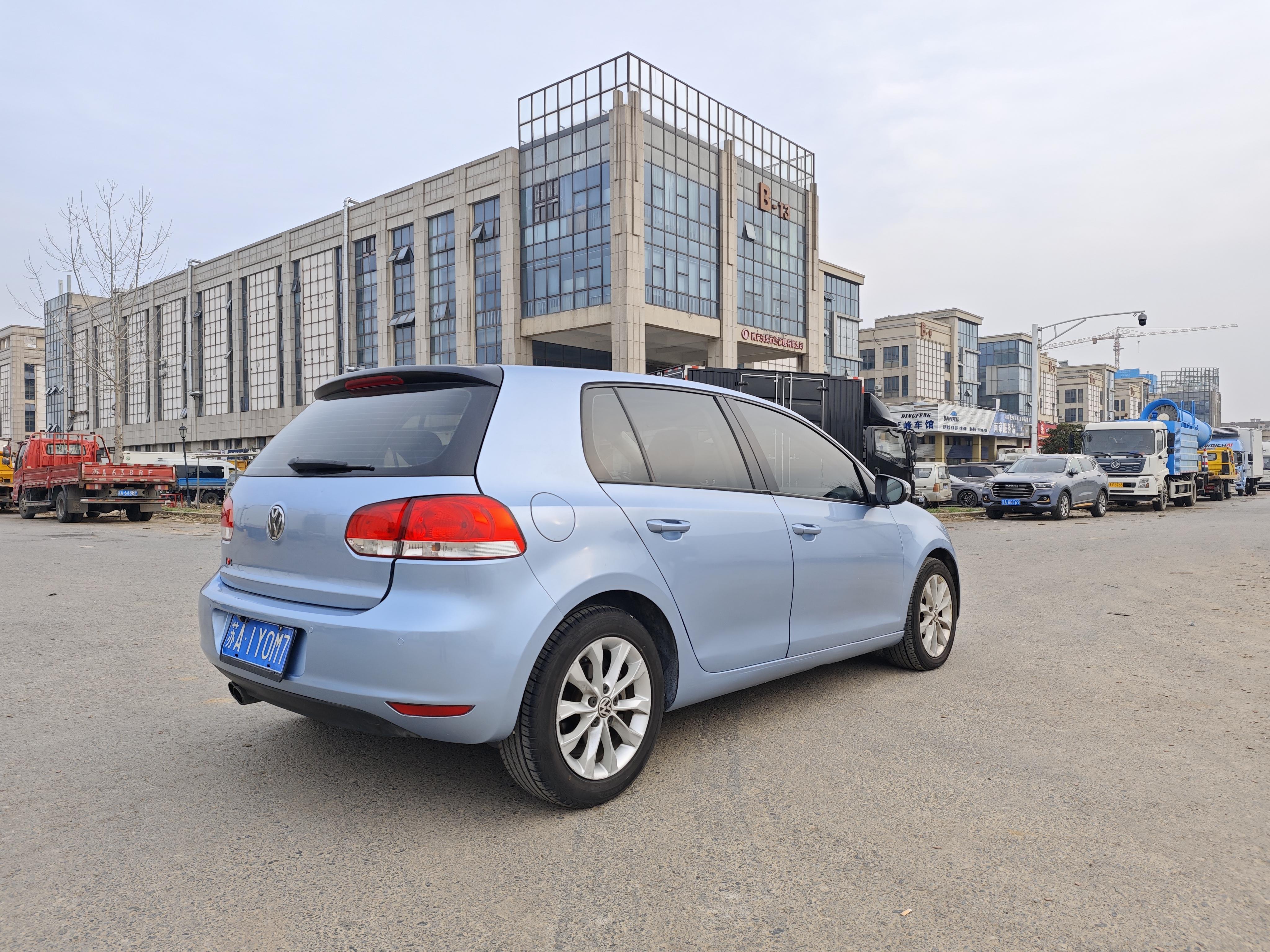Volkswagen Golf 2012 thumb 5