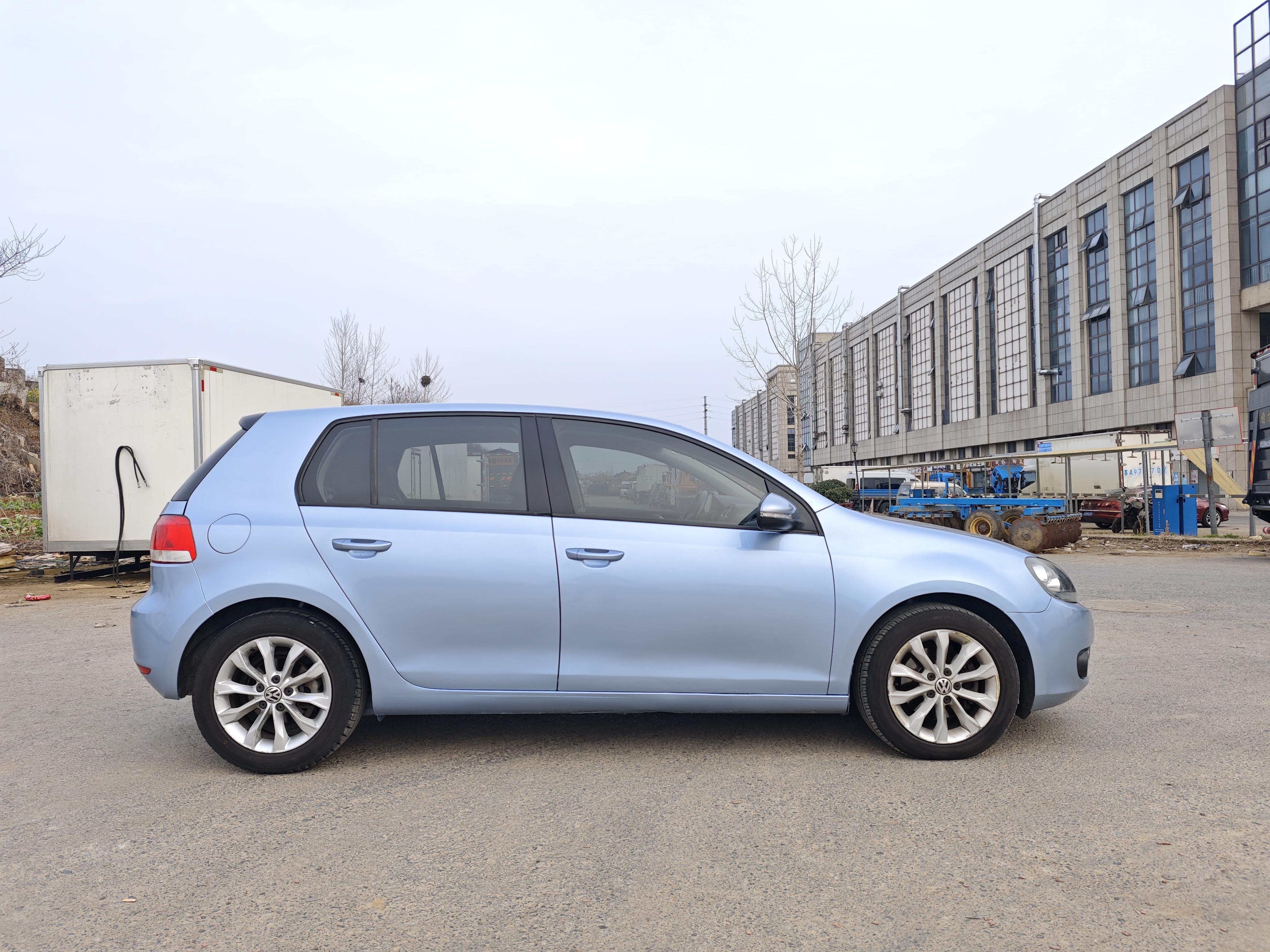 Volkswagen Golf 2012 thumb 6