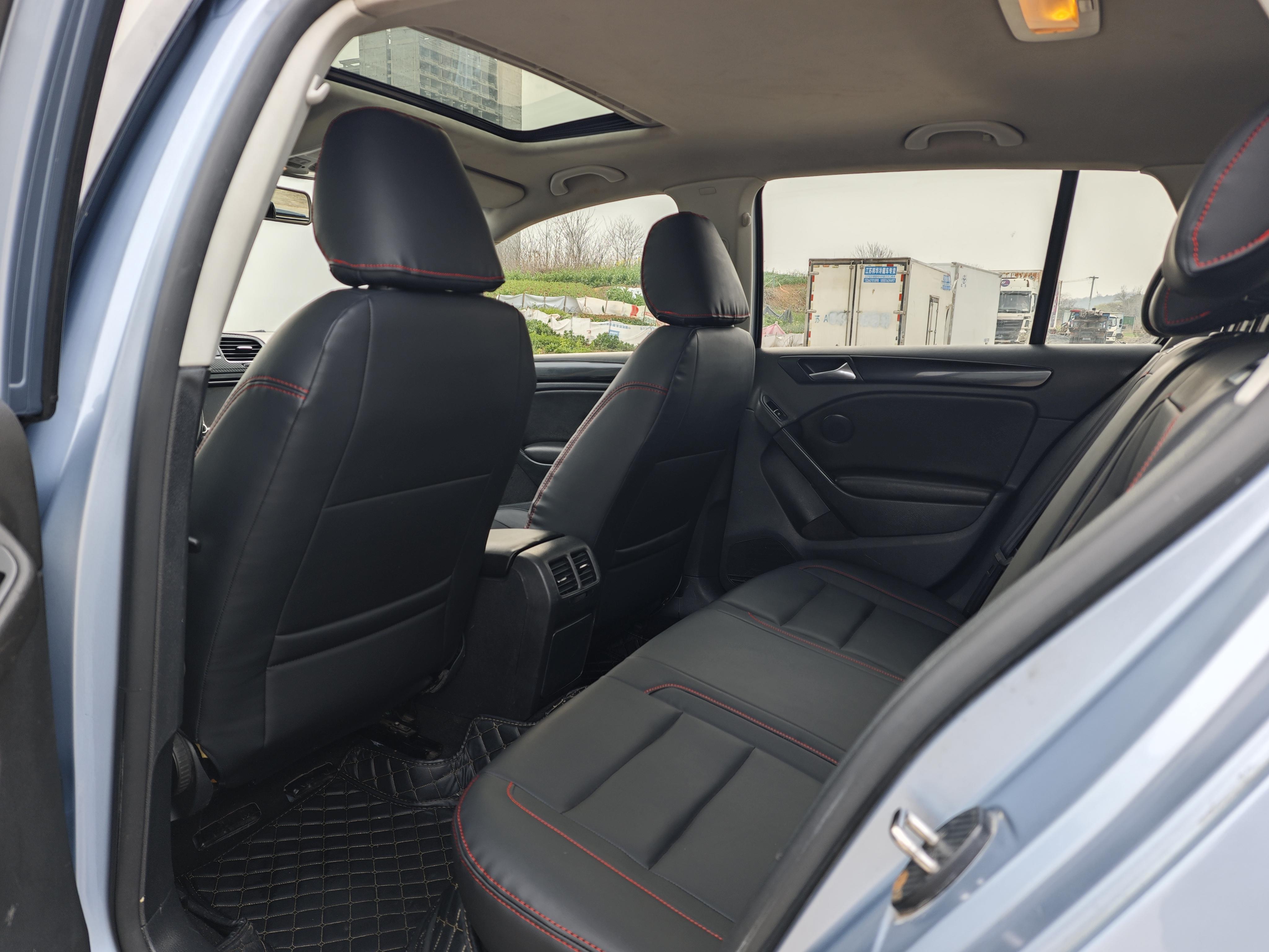 Volkswagen Golf 2012 thumb 12