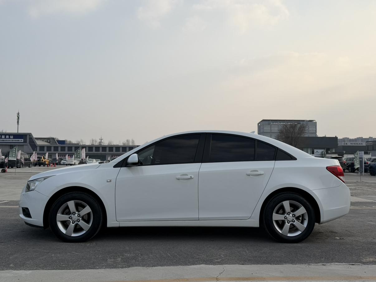 Chevrolet Cruze 2013 thumb 2