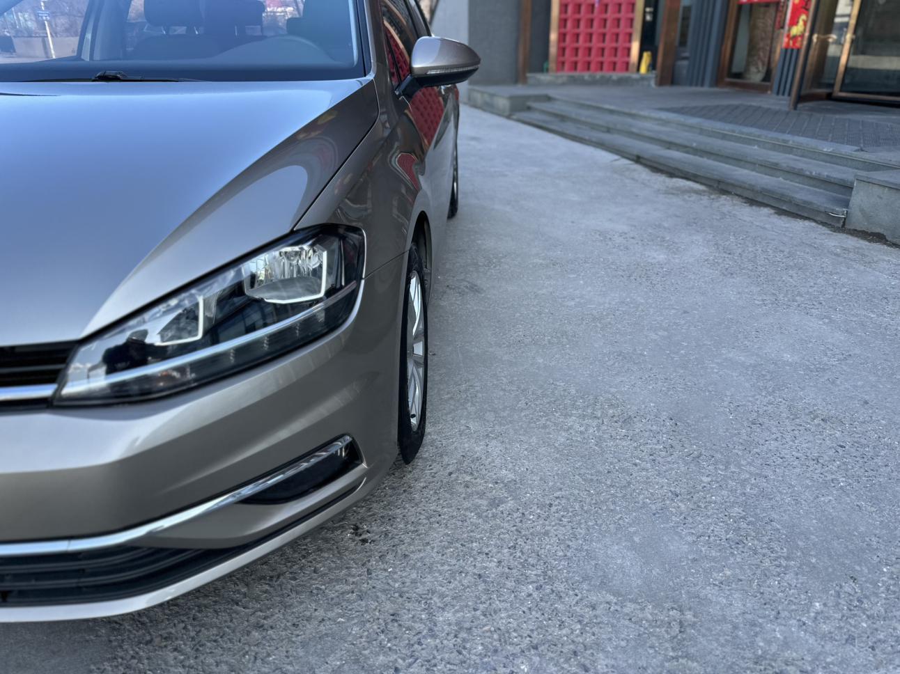 Volkswagen Golf 2018 thumb 6