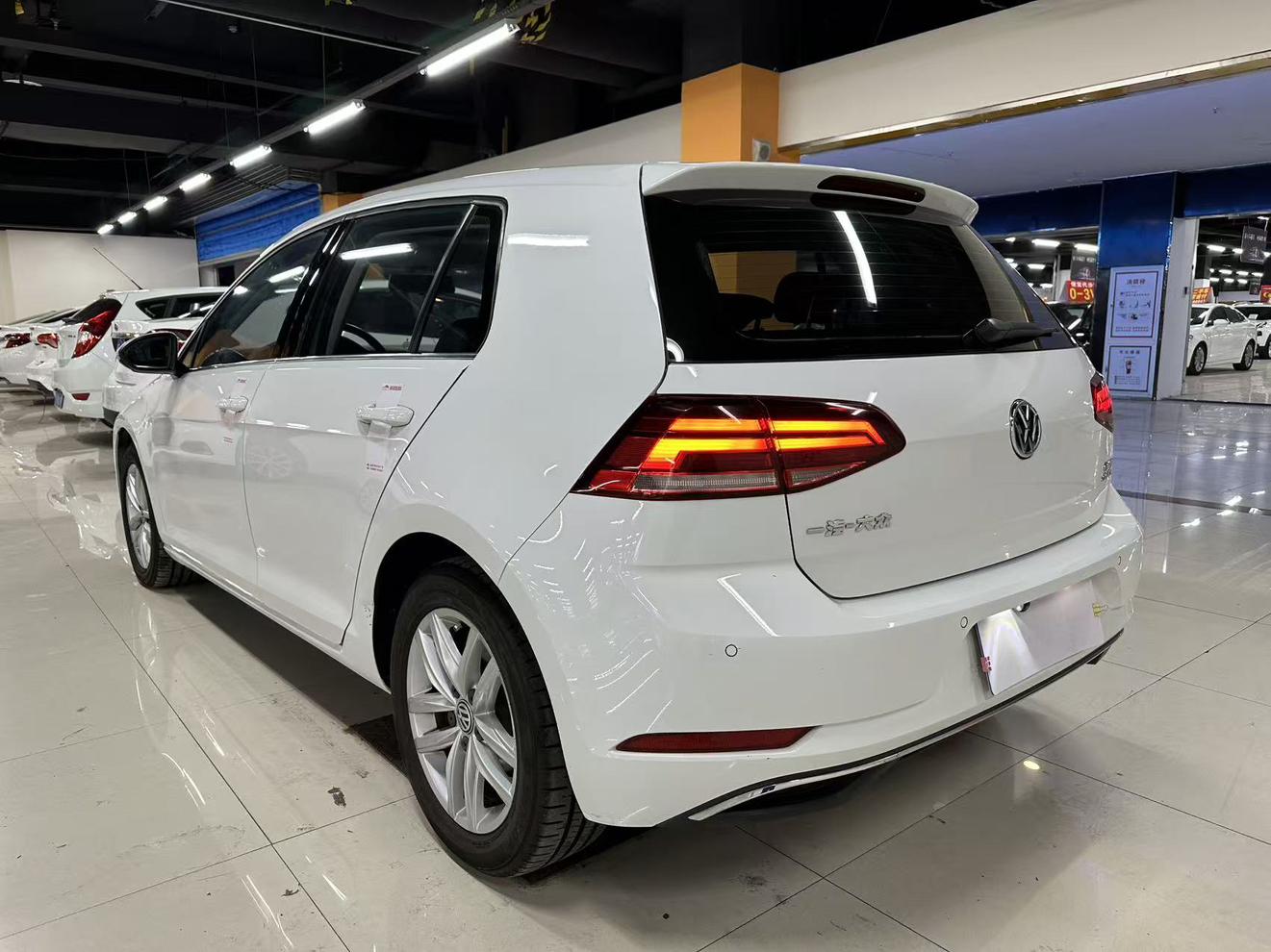 Volkswagen Golf 2018 thumb 3