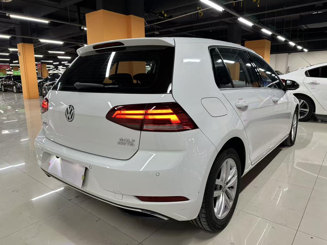 Volkswagen Golf 2018 thumb 5