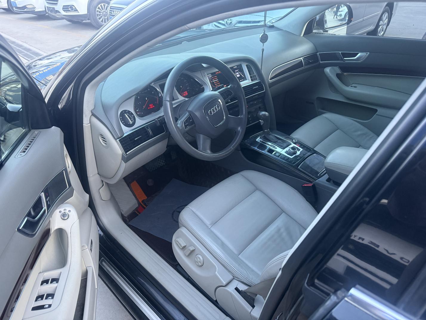 Audi A6 2011 thumb 6