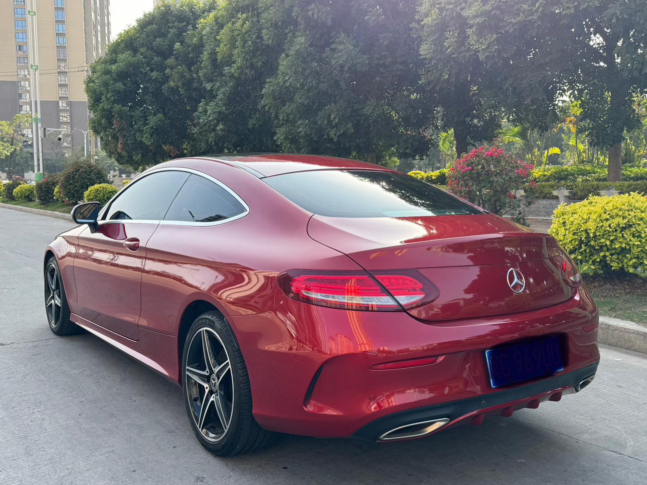 Mercedes-Benz C-Class 2018 thumb 3
