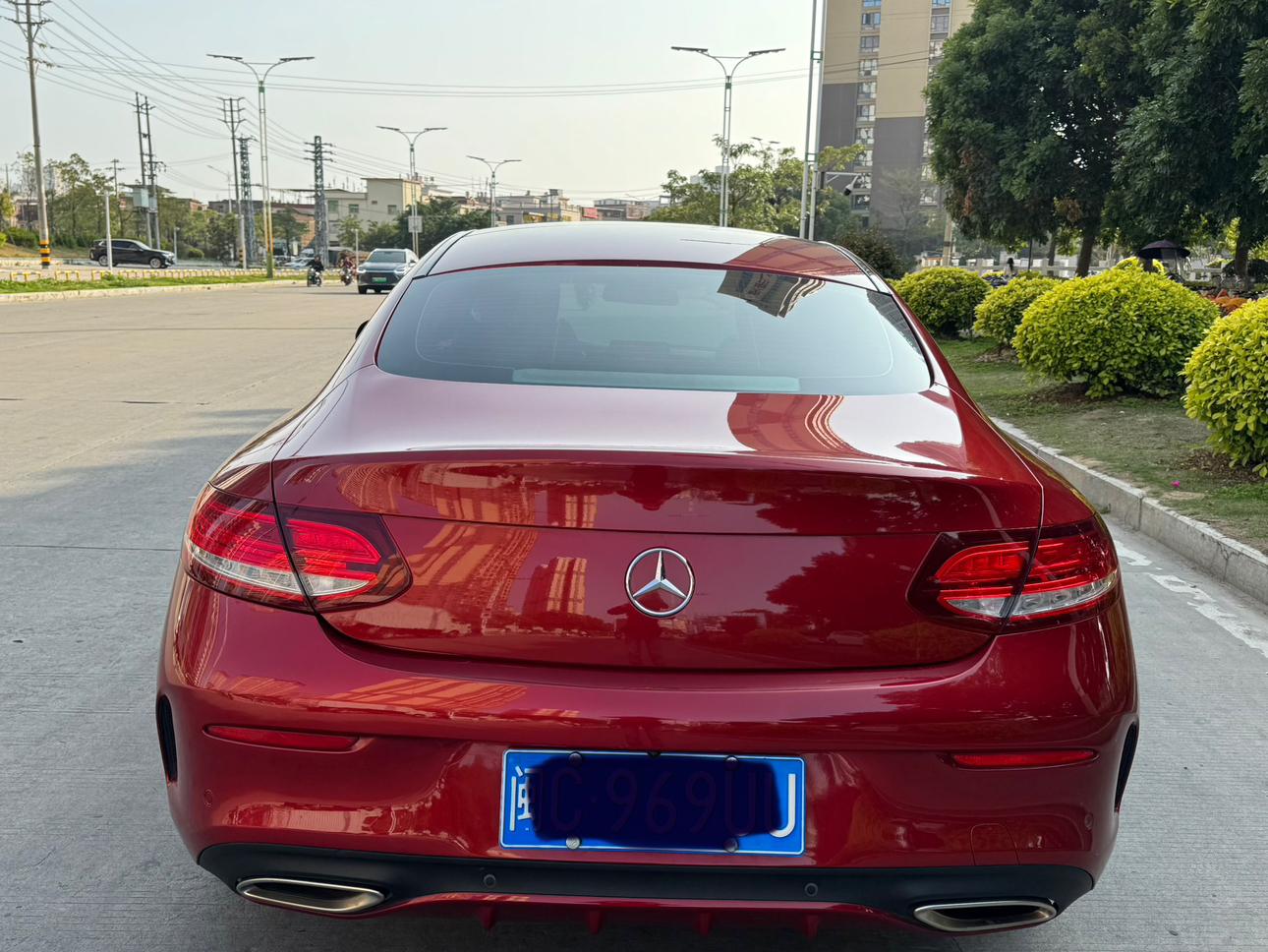 Mercedes-Benz C-Class 2018 thumb 4