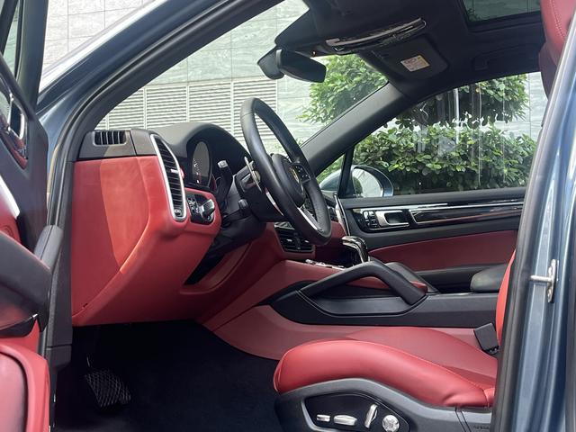Porsche Cayenne 2019 thumb 5