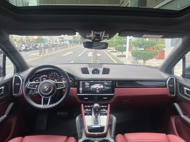 Porsche Cayenne 2019 thumb 9