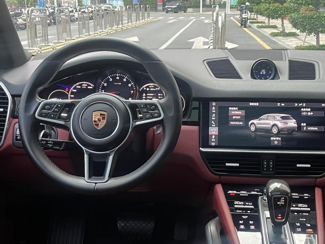 Porsche Cayenne 2019 thumb 10