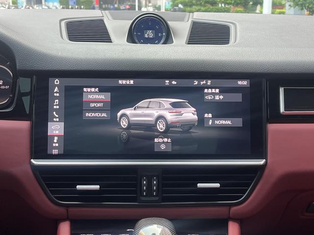 Porsche Cayenne 2019 thumb 11