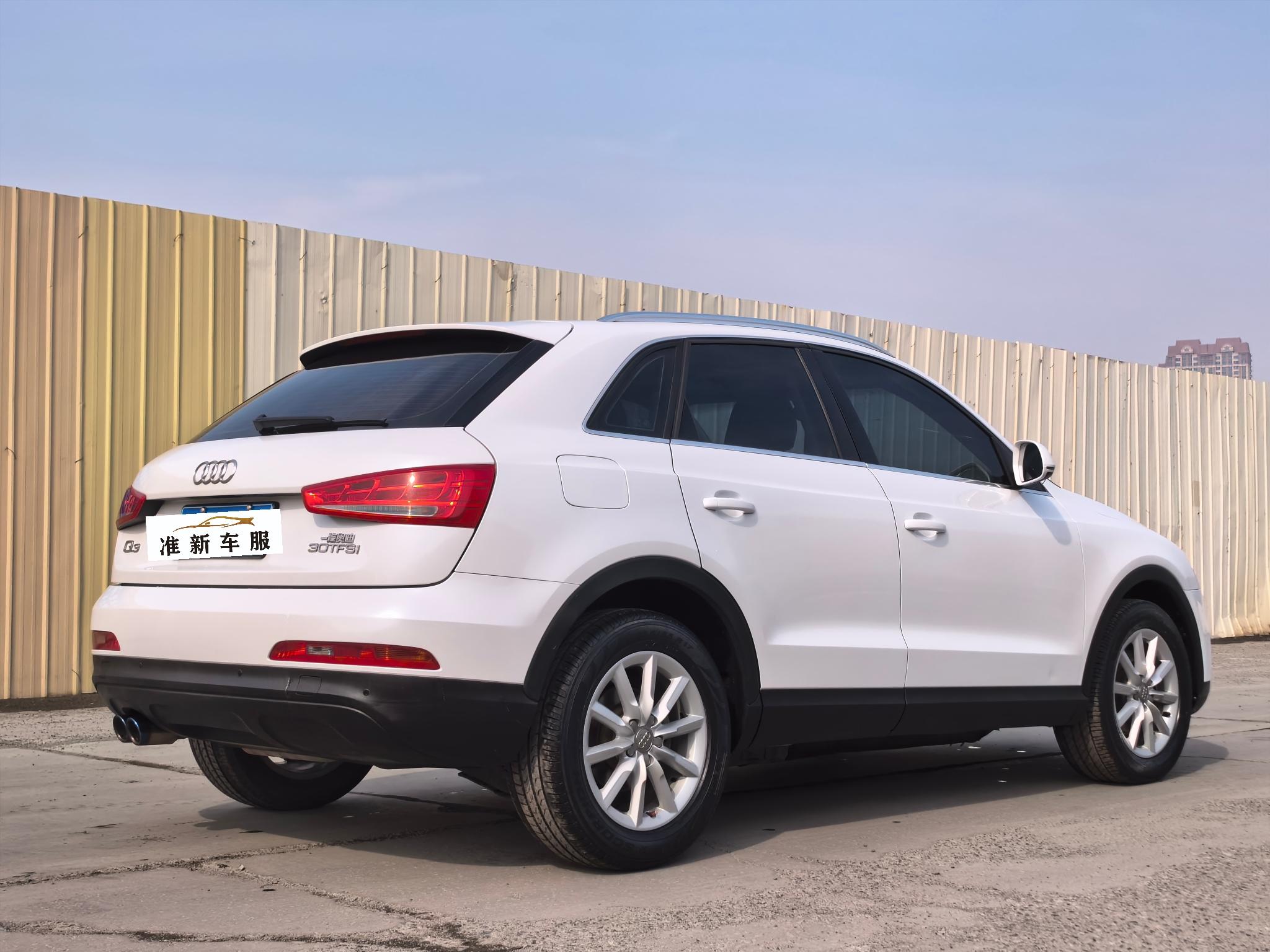 Audi Q3 2015 thumb 4