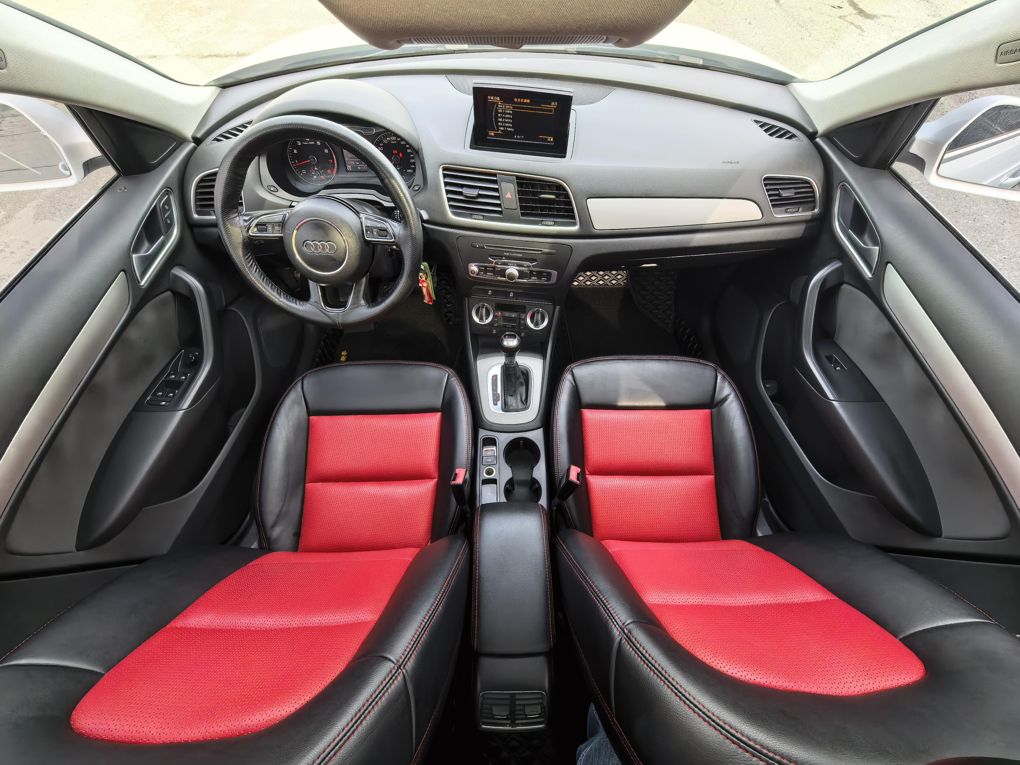 Audi Q3 2015 thumb 9