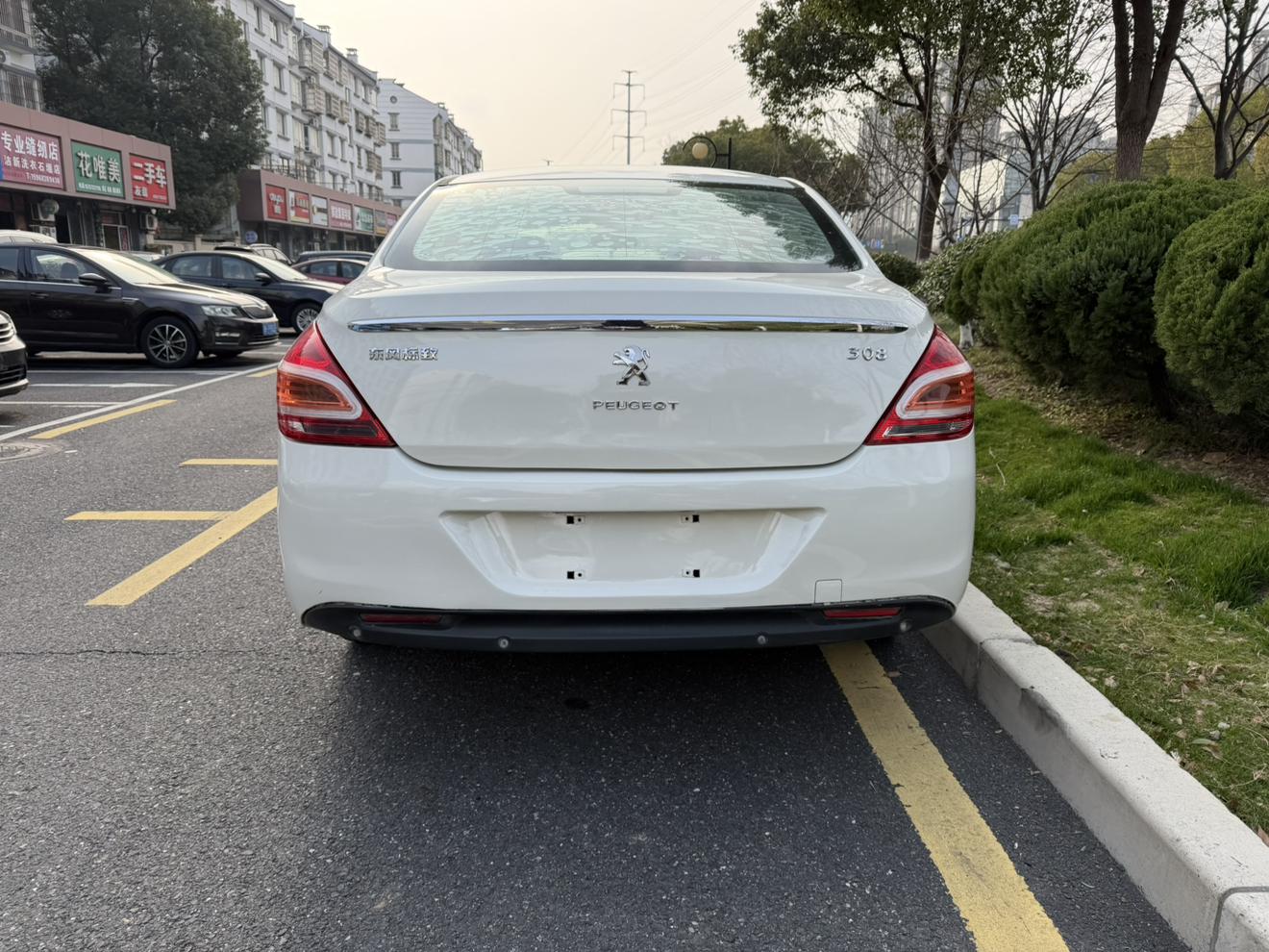 Peugeot 308 2014 thumb 4