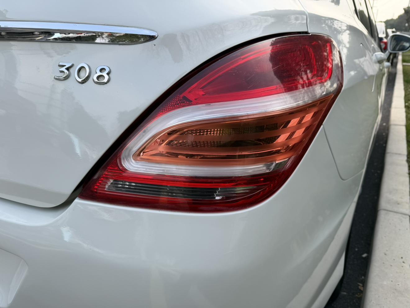 Peugeot 308 2014 thumb 5