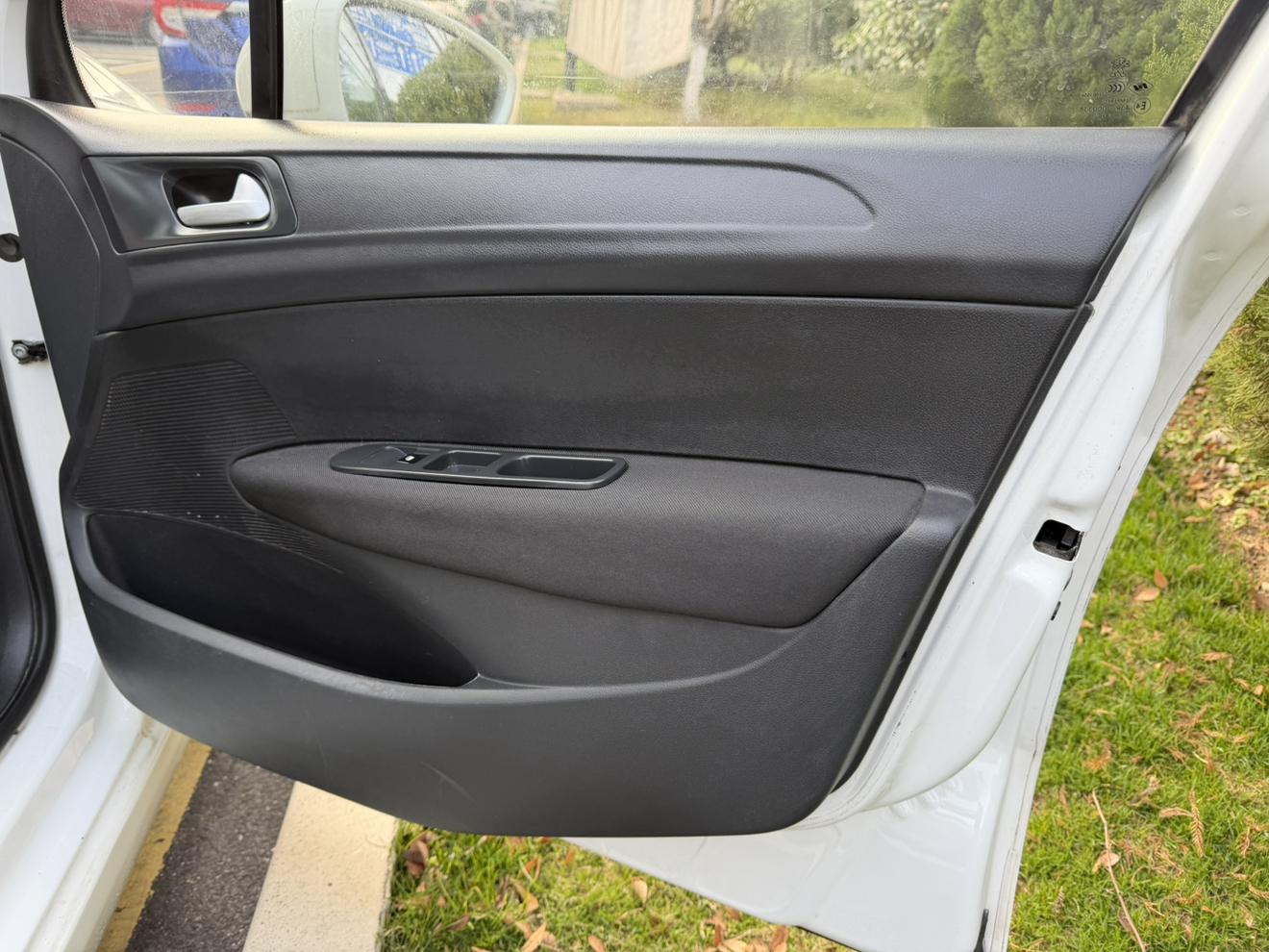 Peugeot 308 2014 thumb 10