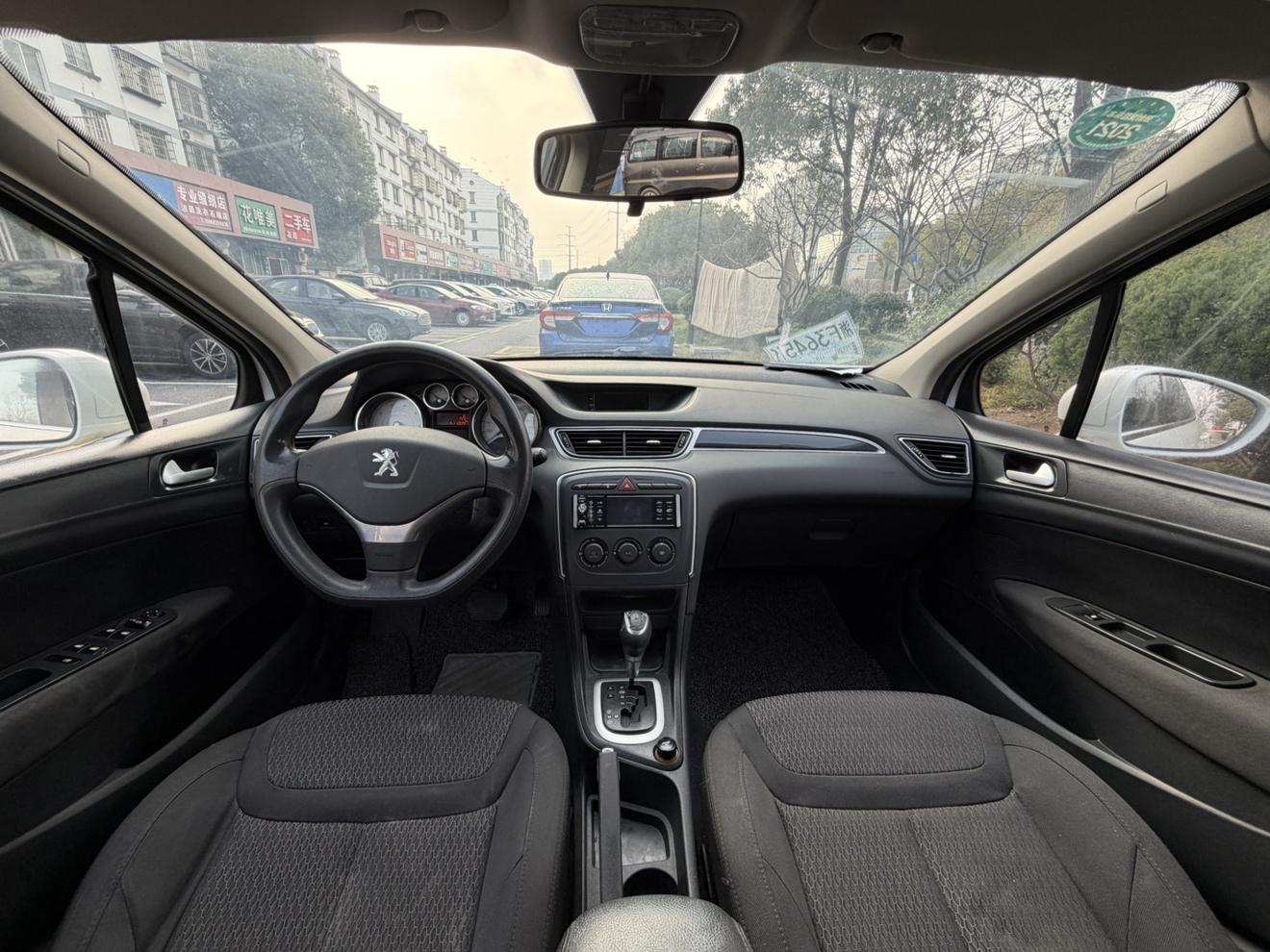 Peugeot 308 2014 thumb 11