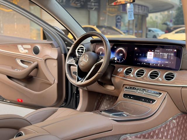 Mercedes-Benz E-Class 2021 thumb 6