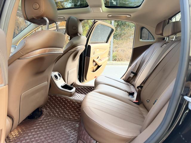 Mercedes-Benz E-Class 2021 thumb 12