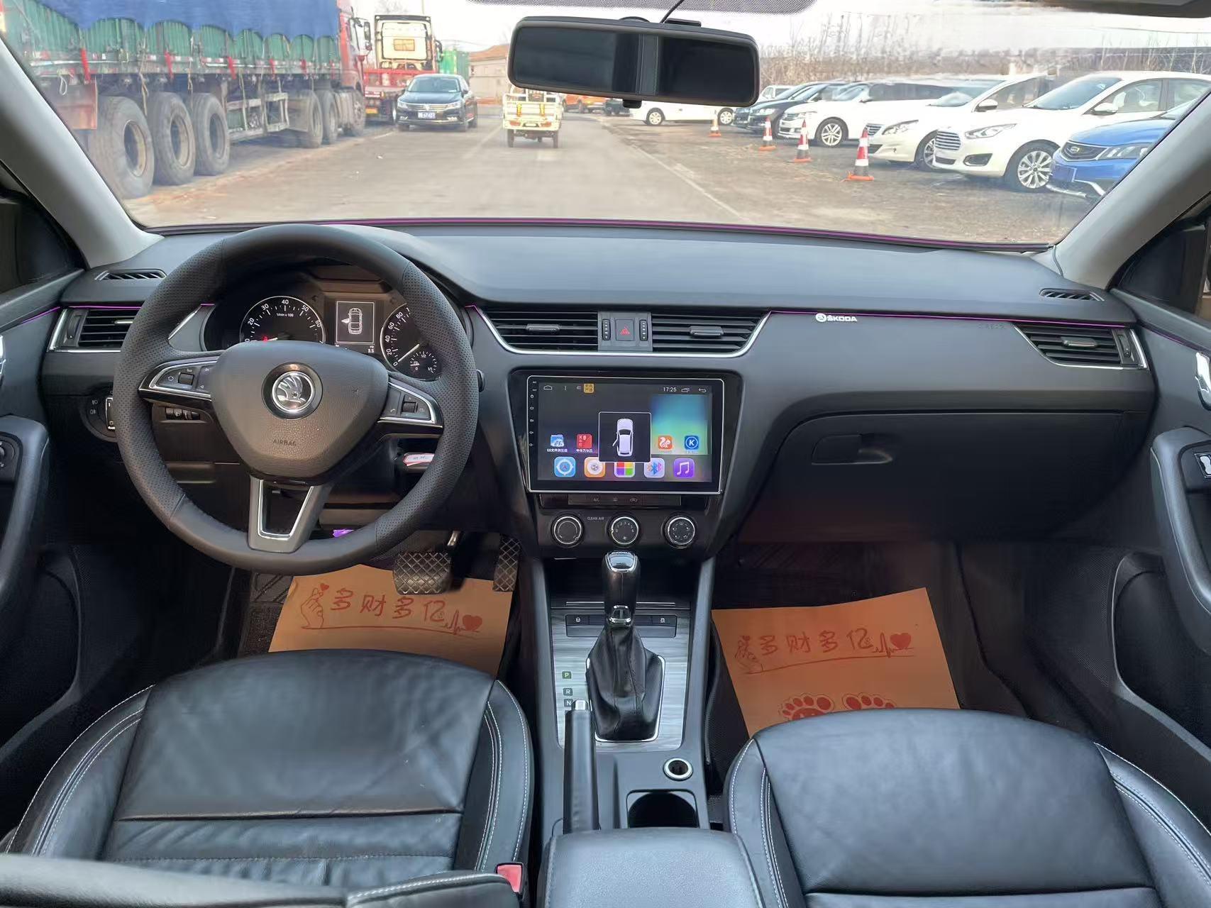 Skoda Octavia 2017 thumb 8