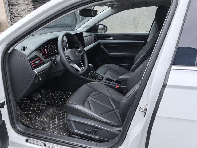 Volkswagen Lavida XR 2024 thumb 5