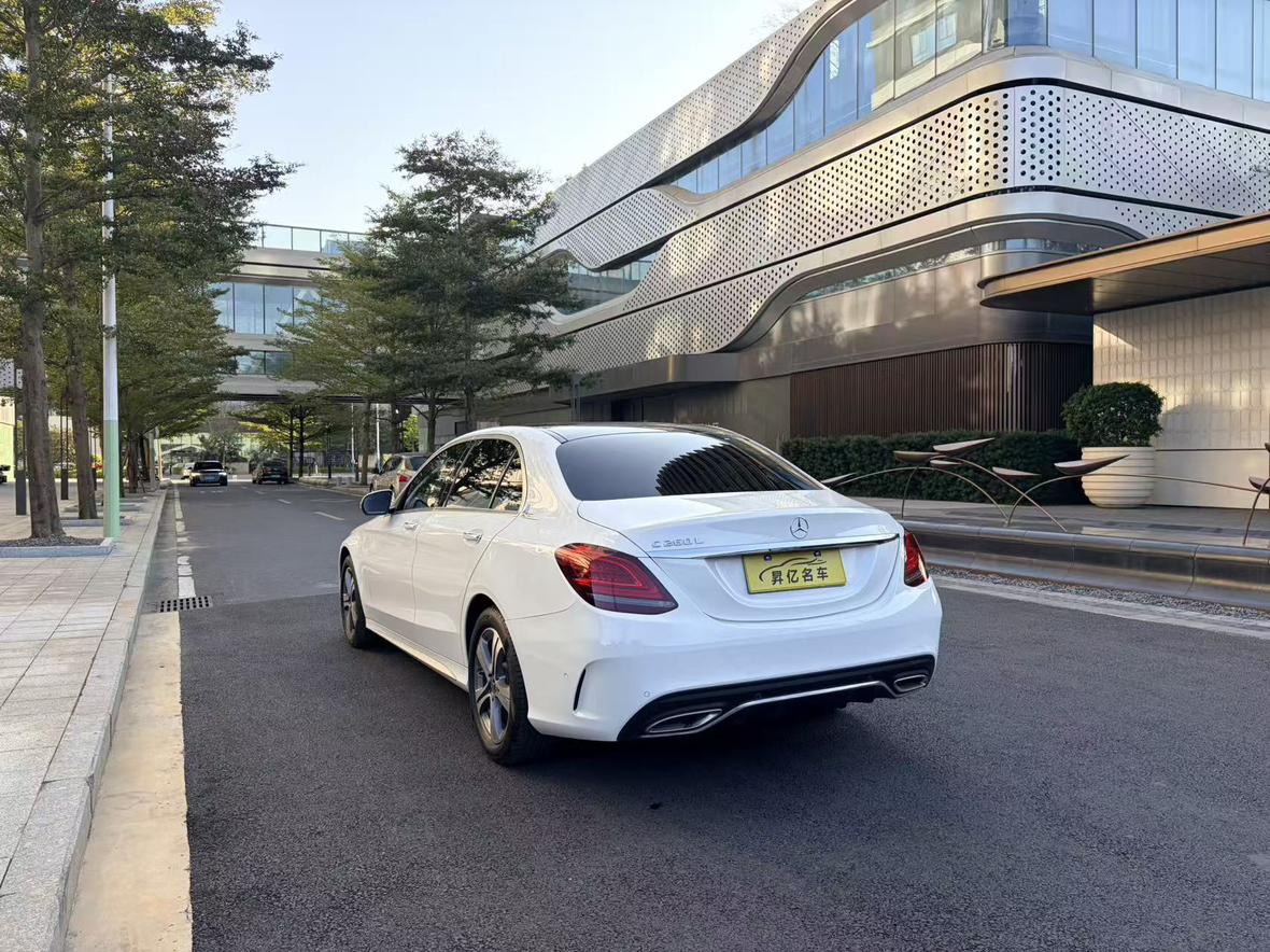 Mercedes-Benz C-Class 2021 thumb 2