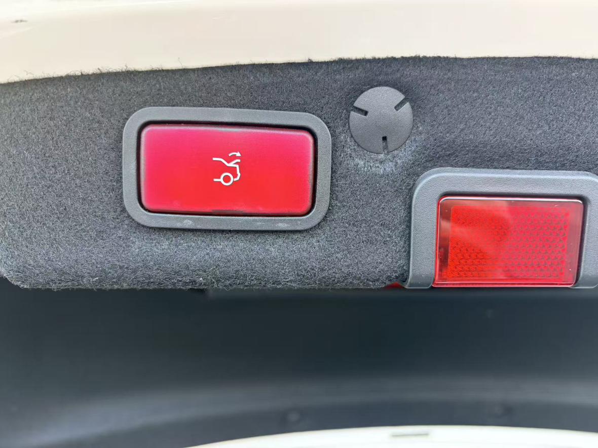 Mercedes-Benz C-Class 2021 thumb 6