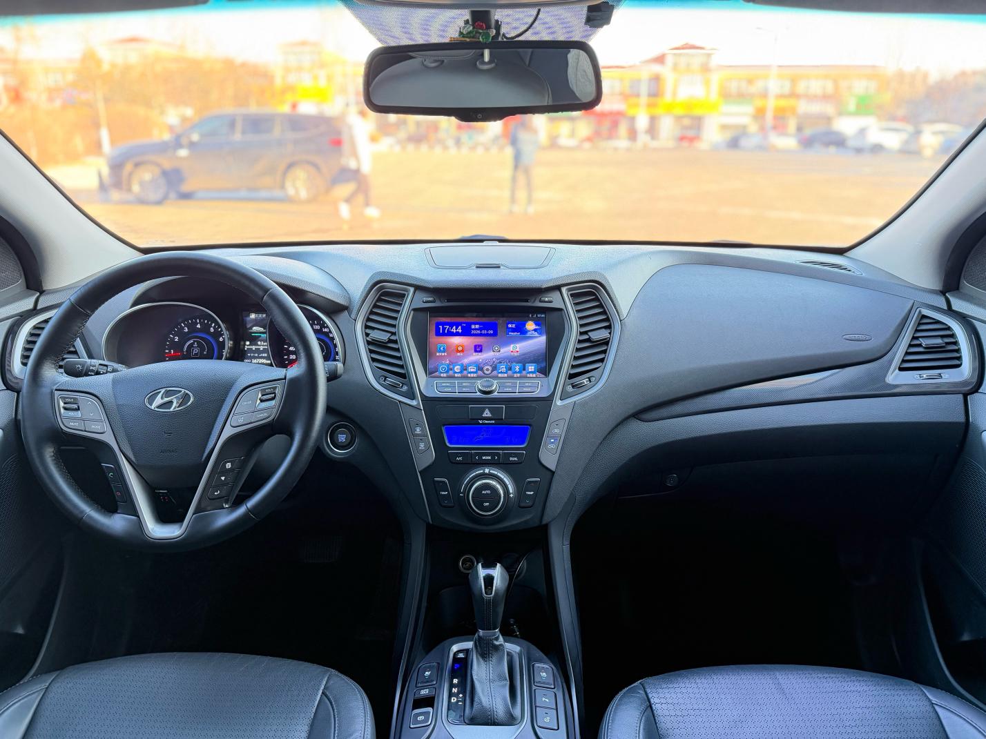 Hyundai Santa Fe 2015 thumb 5