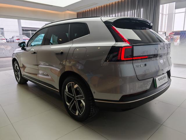 Volvo XC70 2026 thumb 8