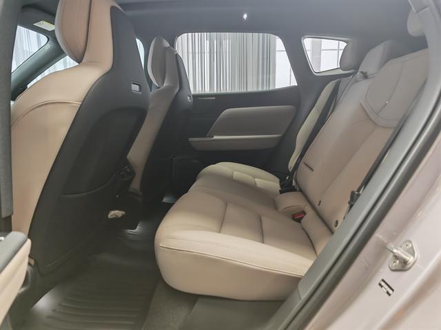 Volvo XC70 2026 thumb 9