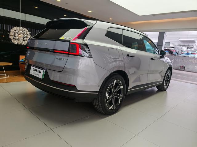 Volvo XC70 2026 thumb 5