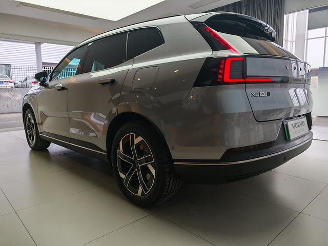 Volvo XC70 2026 thumb 7