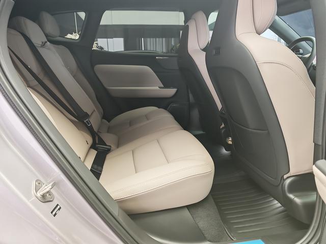 Volvo XC70 2026 thumb 9
