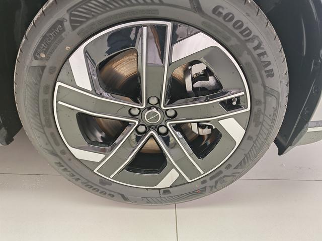 Volvo XC70 2026 thumb 12