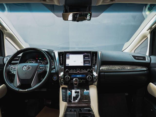 Toyota Vellfire 2020 thumb 4
