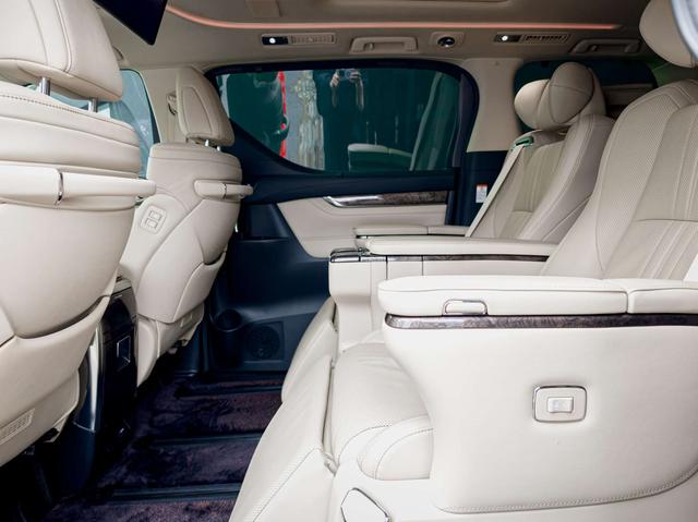 Toyota Vellfire 2020 thumb 9