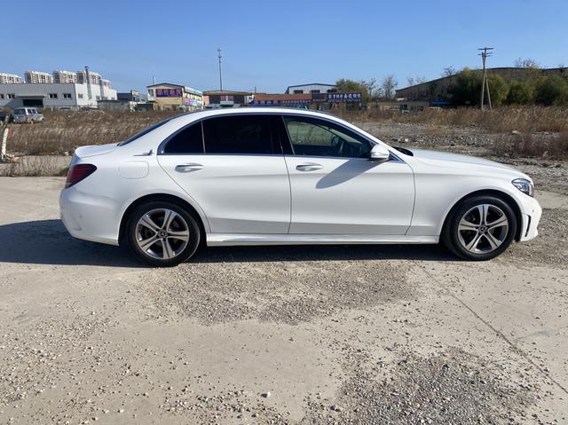 Mercedes-Benz C-Class 2020 thumb 2