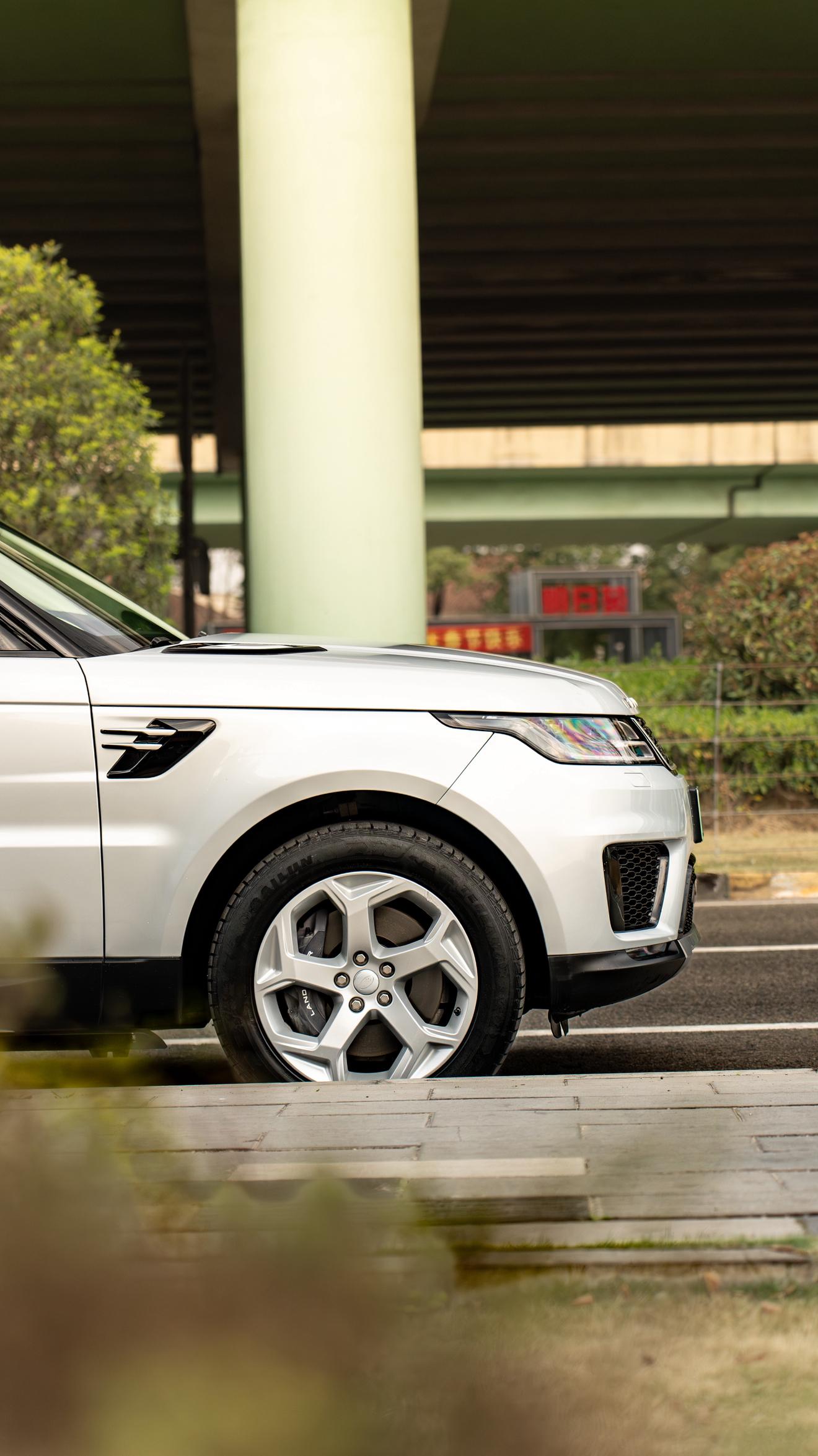 Land Rover Range Rover 2021 thumb 8