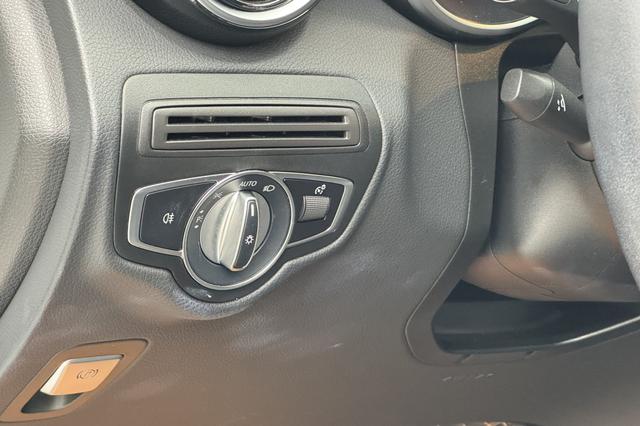 Mercedes-Benz GLC 2021 thumb 12
