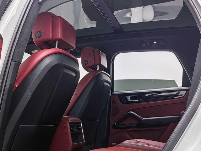Porsche Cayenne 2020 thumb 12