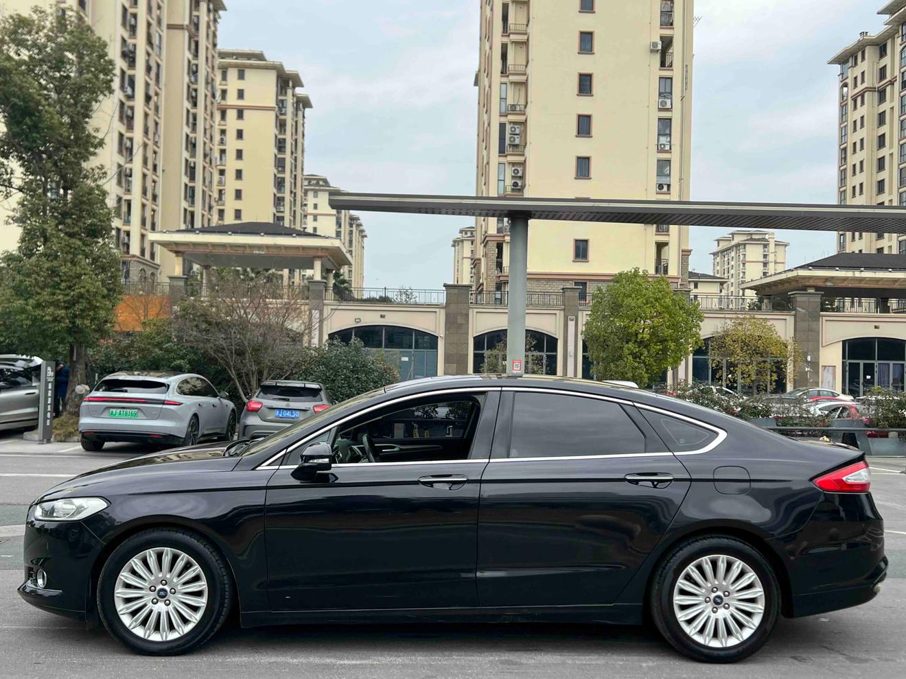 Ford Mondeo 2015 thumb 2