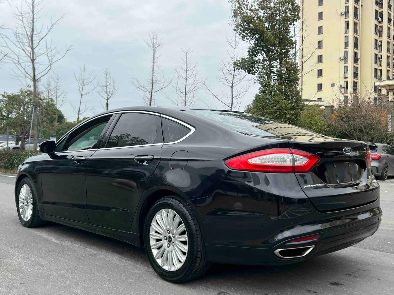 Ford Mondeo 2015 thumb 3