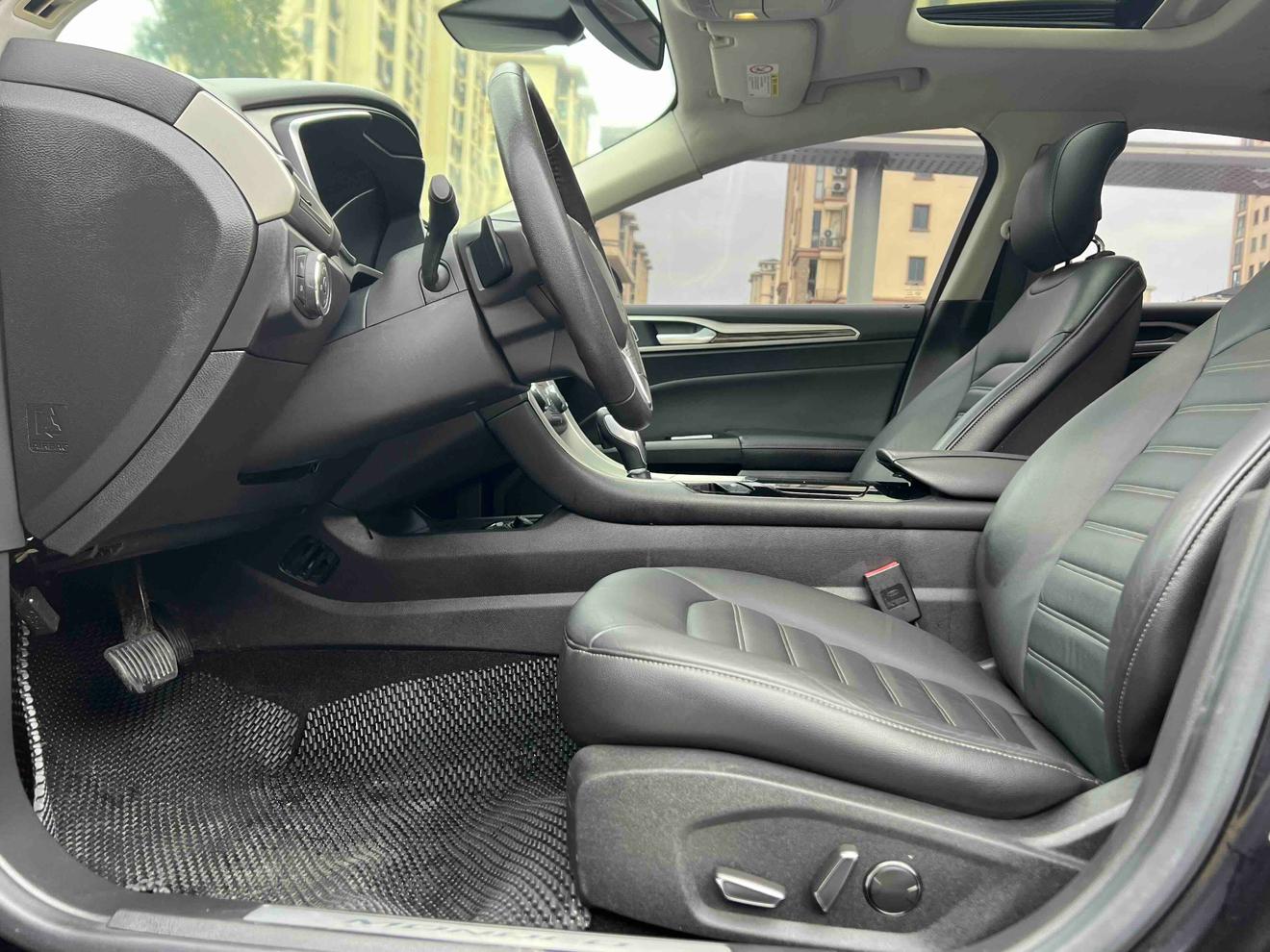 Ford Mondeo 2015 thumb 9
